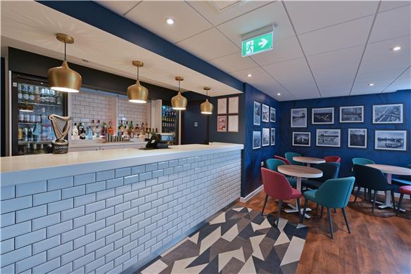 On-Site,Bar/Lounge