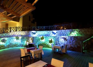 thumbnail: Restaurant