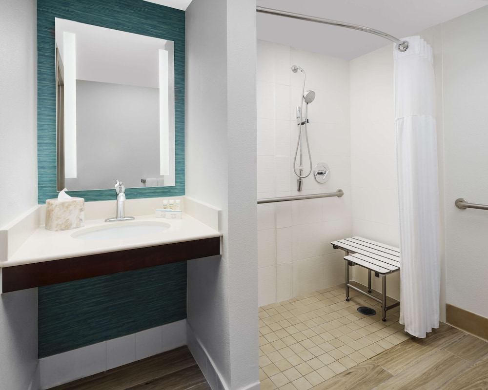 Bathroom shower