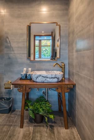 thumbnail: Bathroom