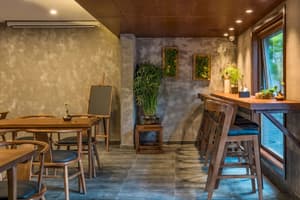 thumbnail: Restaurant