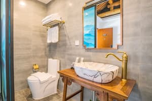 thumbnail: Bathroom