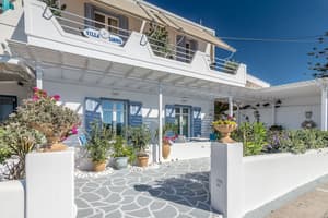 thumbnail: Front of property