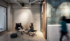 thumbnail: Business center