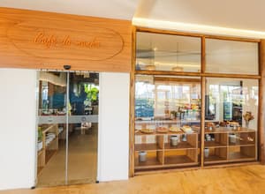 thumbnail: Breakfast area
