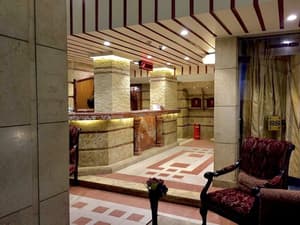thumbnail: Interior entrance