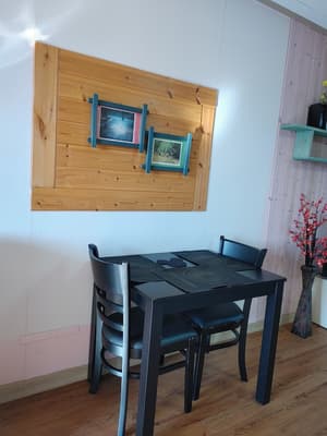 thumbnail: In-room dining