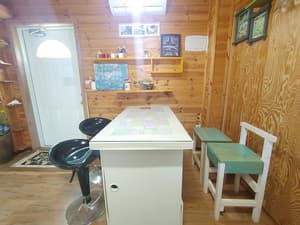 thumbnail: In-room dining