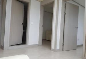 thumbnail: Hallway