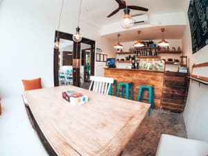 thumbnail: Cafe