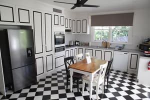 thumbnail: Breakfast area