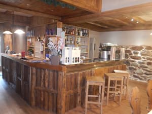 thumbnail: Bar (on property)