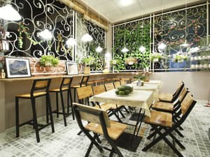 thumbnail: Breakfast area
