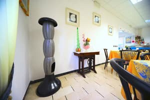 thumbnail: Interior detail