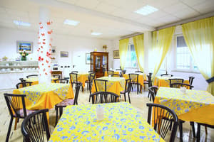 thumbnail: Breakfast area