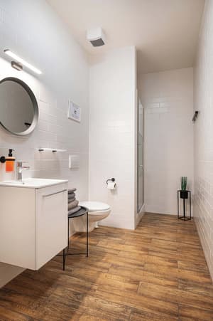 thumbnail: Bathroom