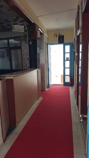 thumbnail: Interior entrance