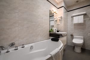 thumbnail: Bathroom