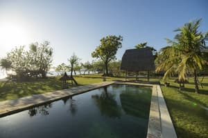 thumbnail: Outdoor pool