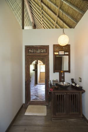 thumbnail: Interior