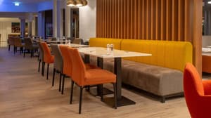 thumbnail: Restaurant