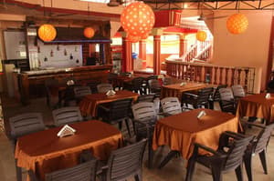thumbnail: Restaurant