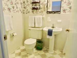 thumbnail: Bathroom