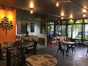 thumbnail: Cafe