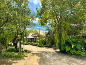 thumbnail: Front of property