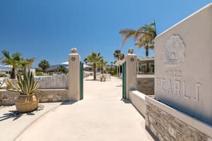 thumbnail: Property entrance