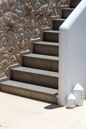 thumbnail: Exterior detail