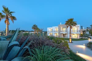 thumbnail: Exterior