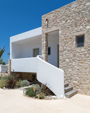 thumbnail: Exterior