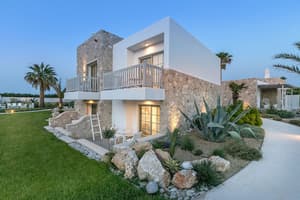 thumbnail: Exterior