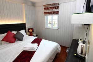 thumbnail: Room