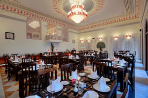 thumbnail: Restaurant