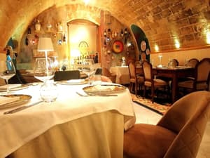 thumbnail: Restaurant