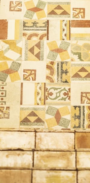 thumbnail: Exterior detail