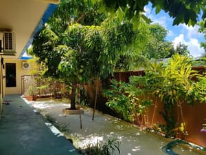 thumbnail: Front of property