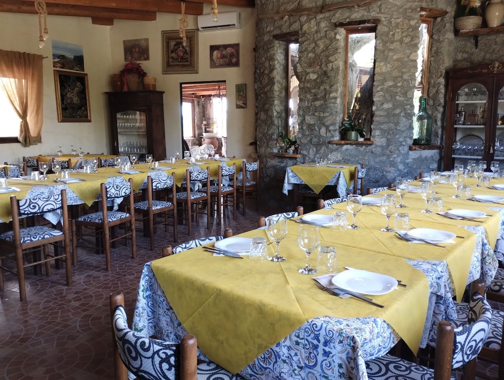 Restaurant-cafeteria