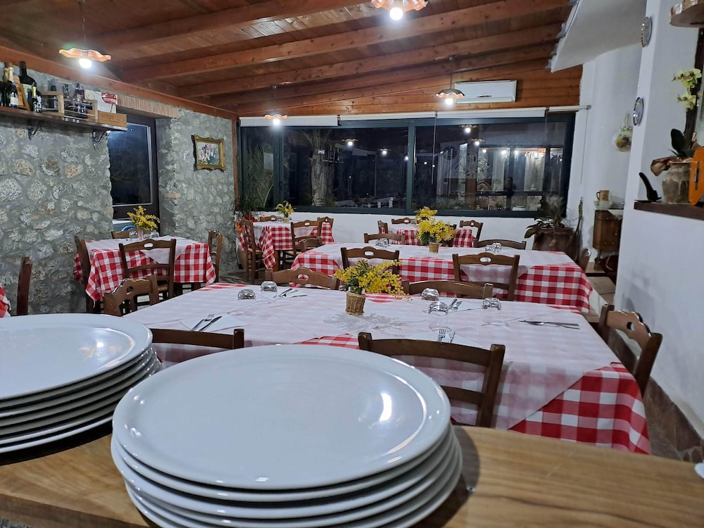 Restaurant-cafeteria
