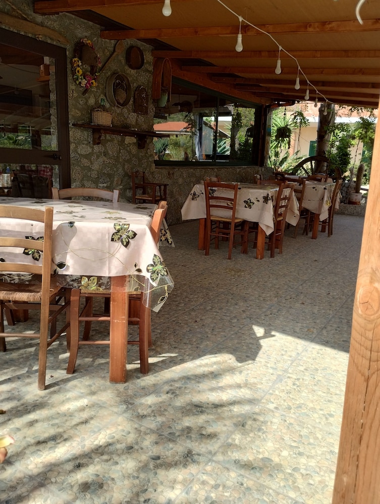 Restaurant-cafeteria