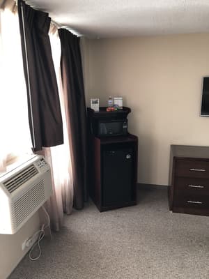 thumbnail: Room amenity