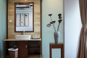 thumbnail: Bathroom