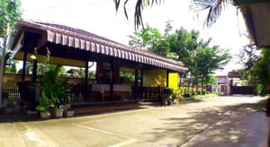 thumbnail: Exterior