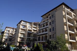 thumbnail: Front of property