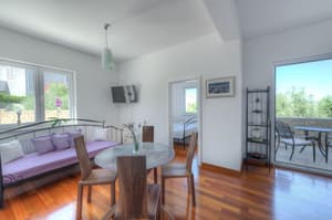 thumbnail: Living area