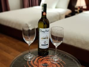 thumbnail: Room service - dining