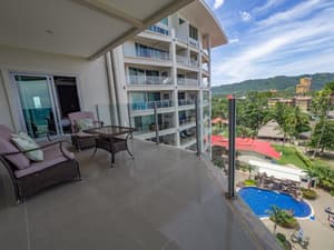 thumbnail: In-room dining