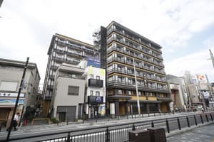 thumbnail: Front of property